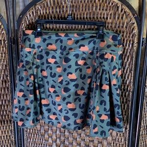 Rainbowtree Camouflage Skorts Size M